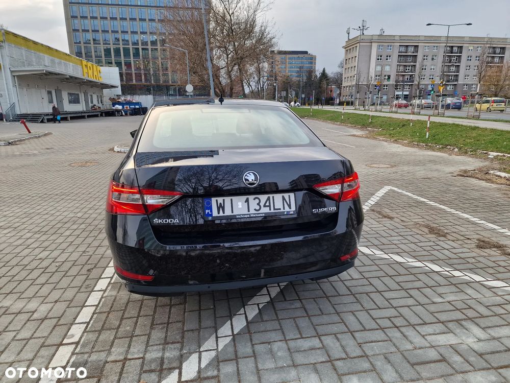 Skoda Superb 1.4 TSI Ambition - 33