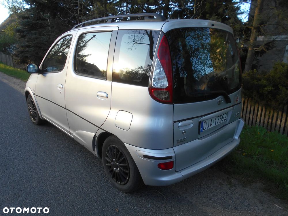 Toyota Yaris Verso 1.3 Sol - 7
