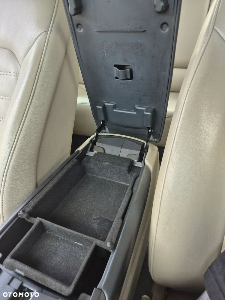 Ford Fusion - 27