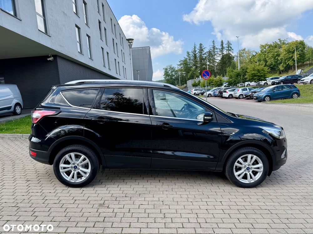 Ford Kuga 1.5 EcoBoost 2x4 Titanium - 4