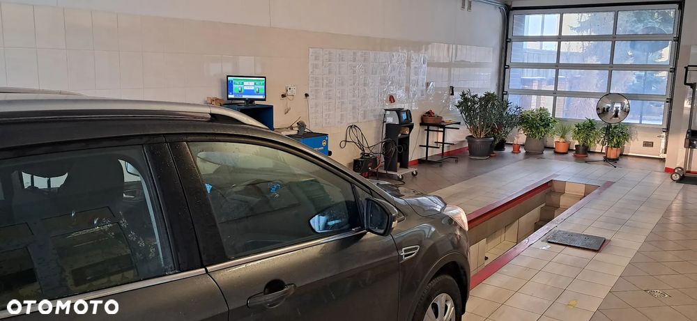 Ford Kuga 2.0 TDCi 4x4 Business Edition - 26