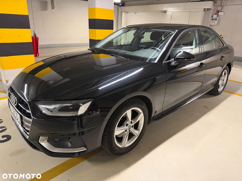 Audi A4 Limousine - 1