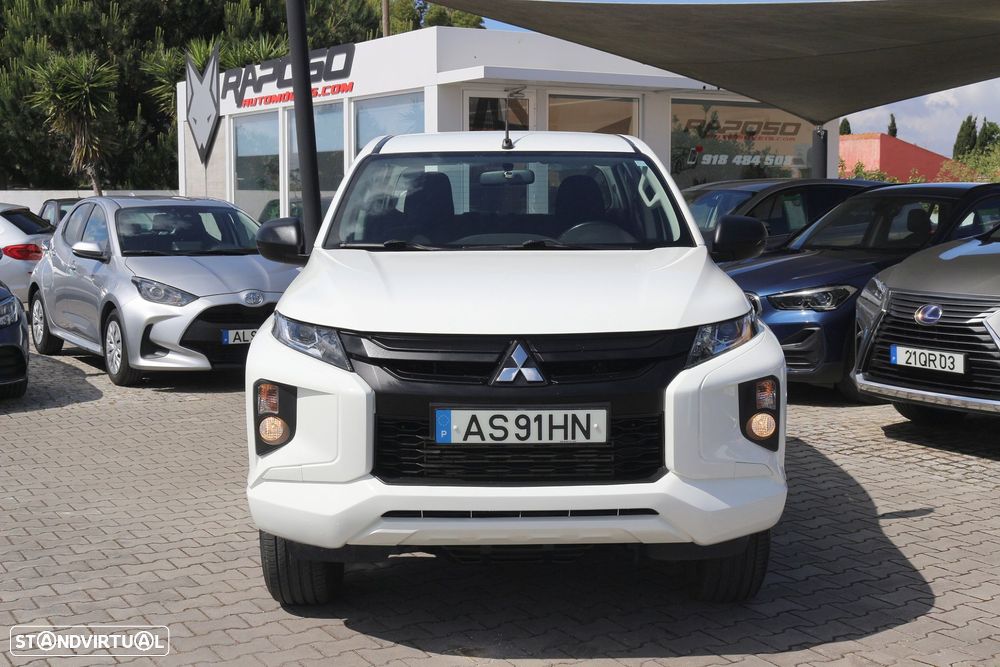 Mitsubishi L200 2.3 DI-D Space Cab Invite Strakar Look 4WD - 10