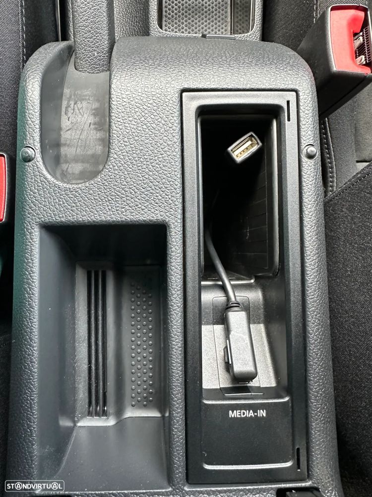 VW Golf 2.0 TDi BlueMotion Edition - 21