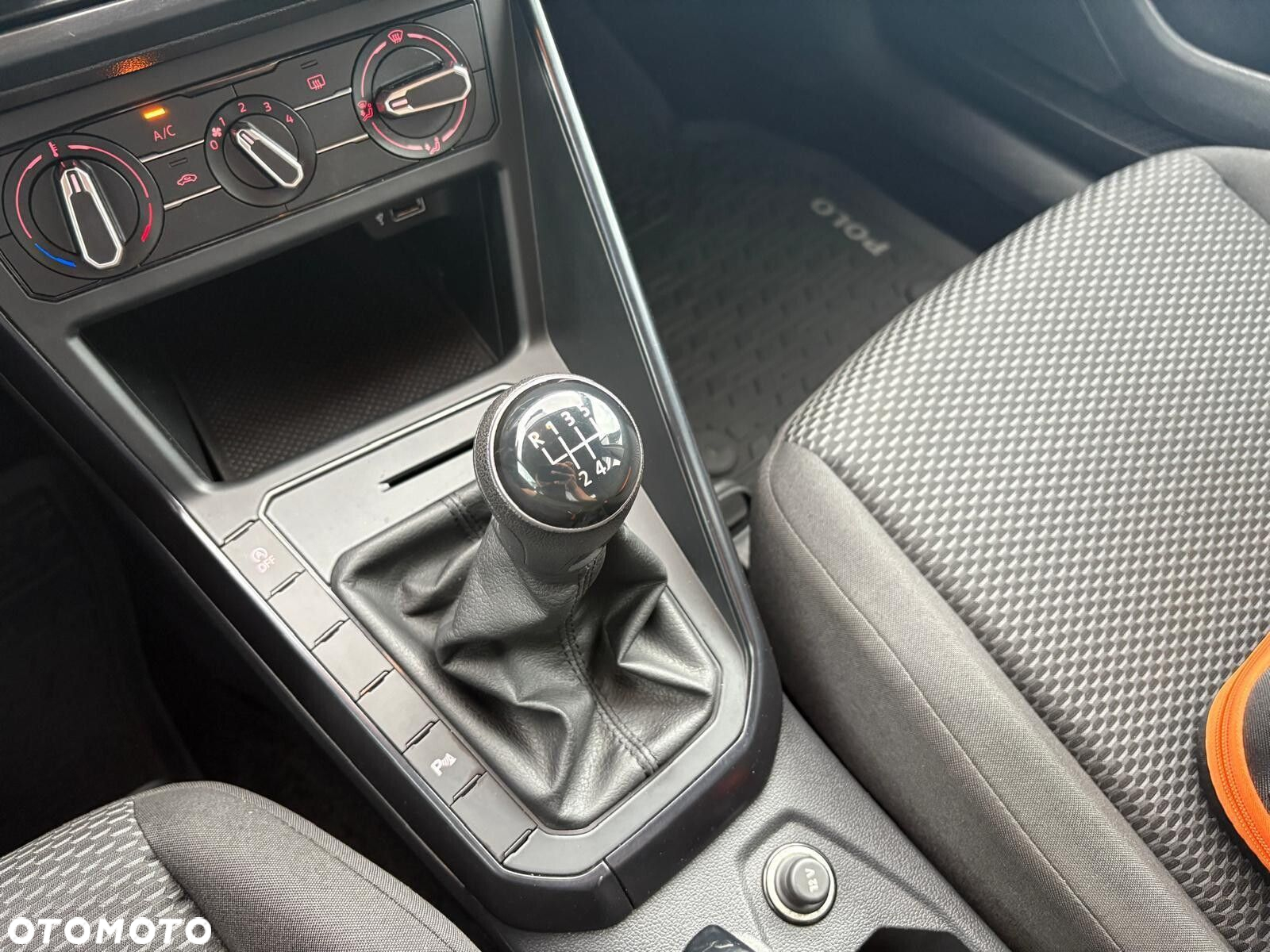 Volkswagen Polo - 21