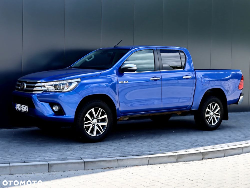 Toyota Hilux 2.4 D-4D Double Cab SR5 4x4 - 5