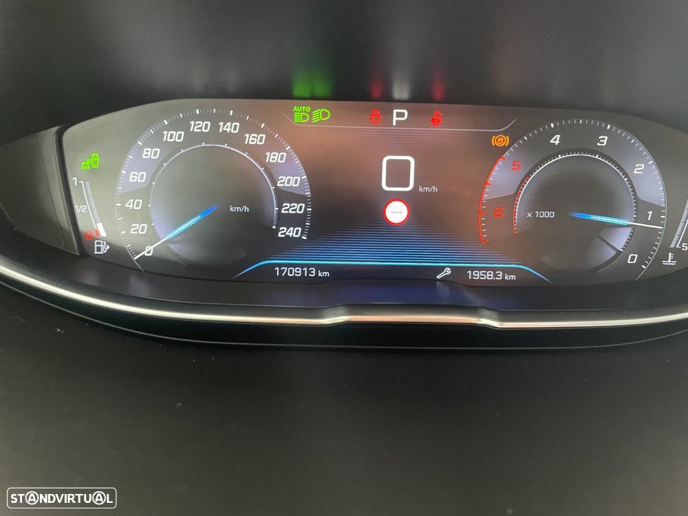 Peugeot 3008 BlueHDi 130 Stop & Start EAT8 Allure - 23
