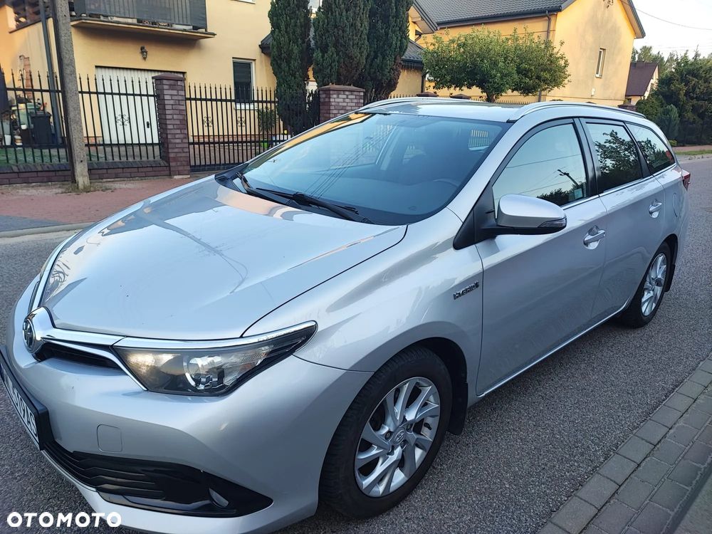 Toyota Auris Hybrid 135 Premium - 13