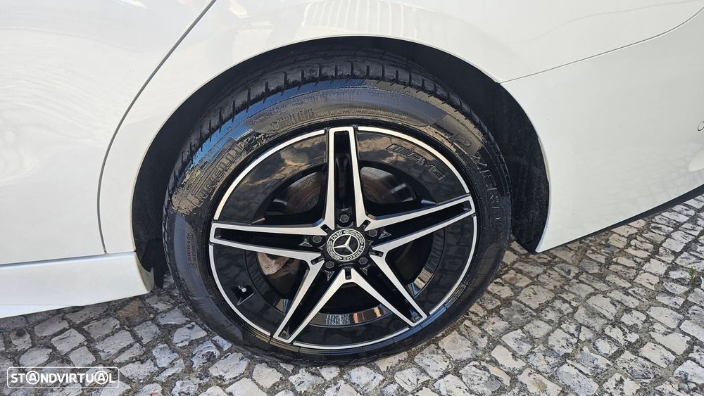 Mercedes-Benz C 300 e AMG Line - 13