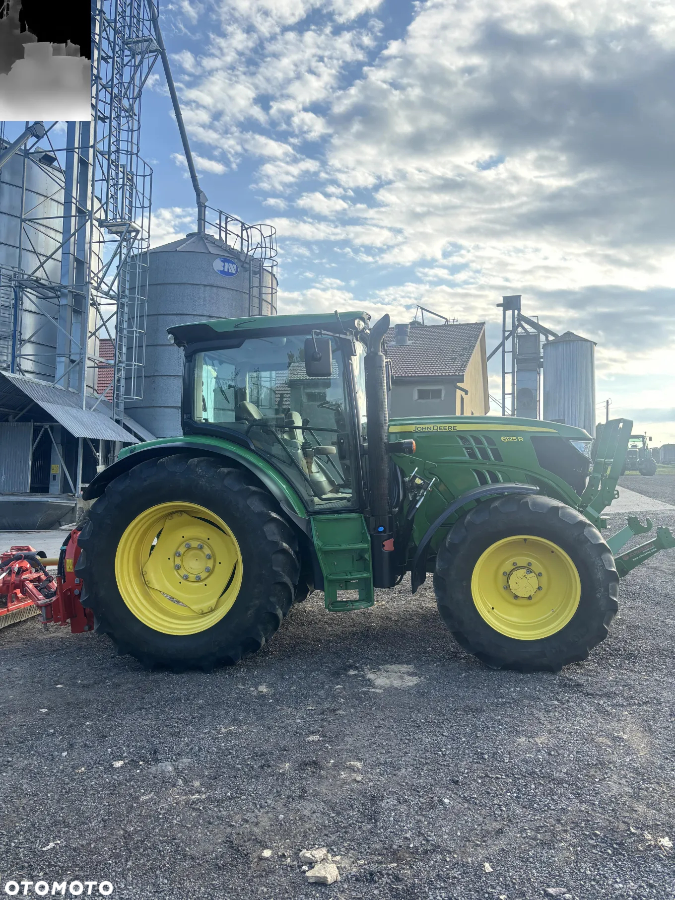 John Deere 6125R - 4