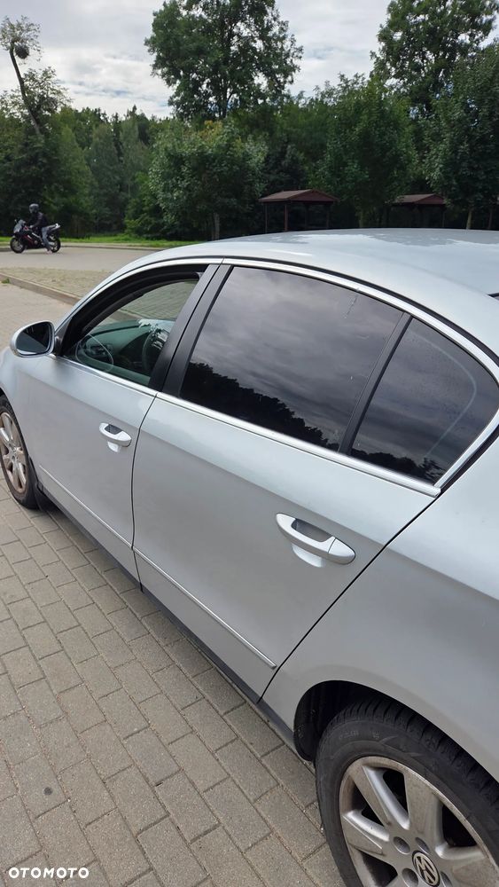 Volkswagen Passat 2.0 TDI Comfortline - 5