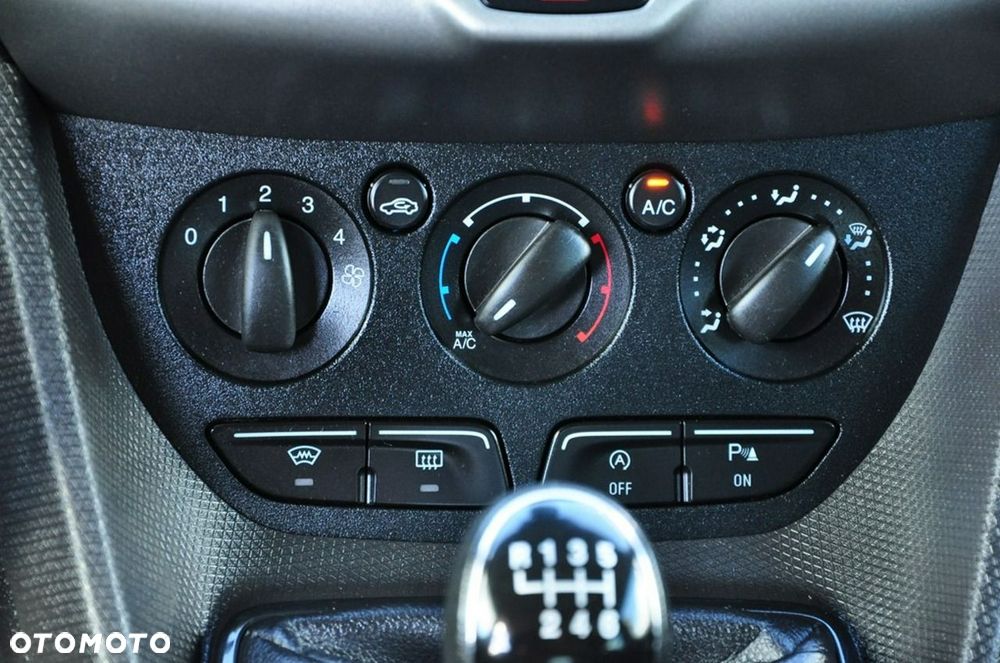 Ford Tourneo Connect - 36