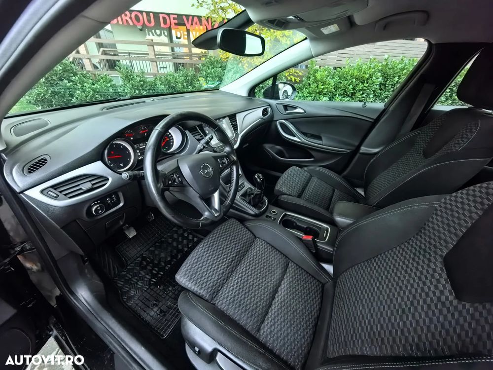 Opel Astra 1.6 D Start/Stop Dynamic - 12