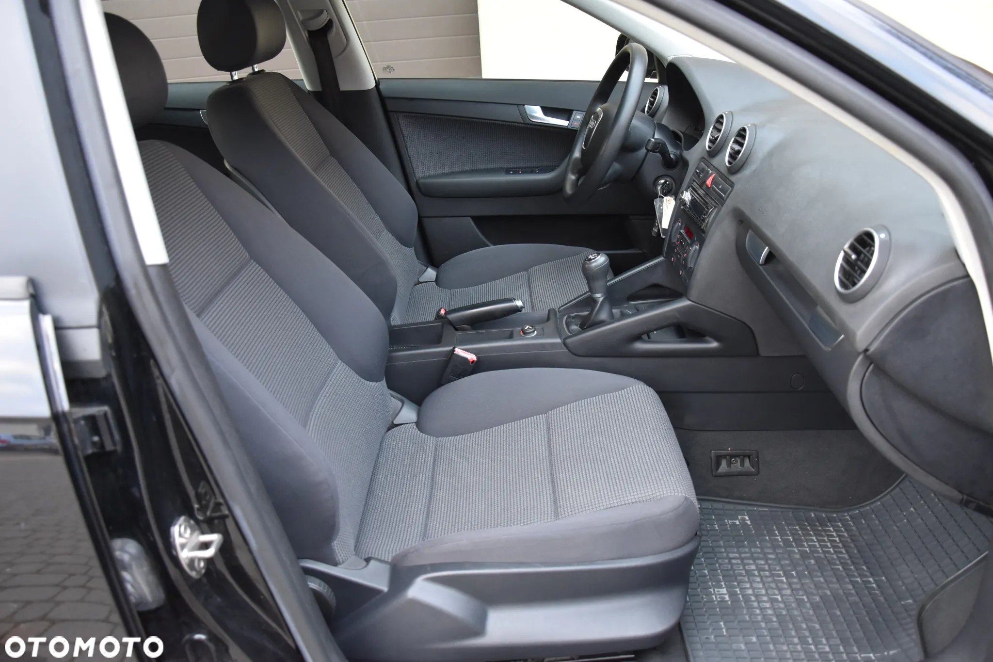 Audi A3 1.6 Sportback Ambiente - 15