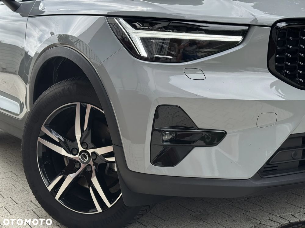 Volvo XC 40 B3 B DKG Plus Dark - 13