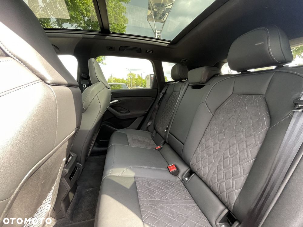 Audi Q6 e-tron - 12