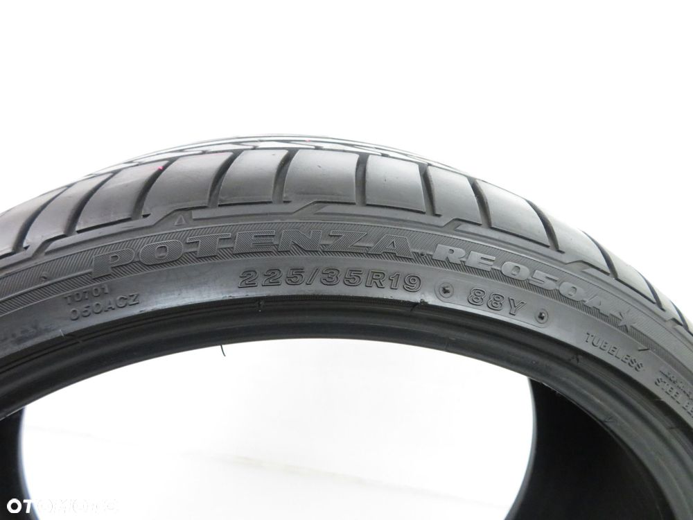 225/35R19 Bridgestone Potenza RE050A 88Y XL RFT - 11