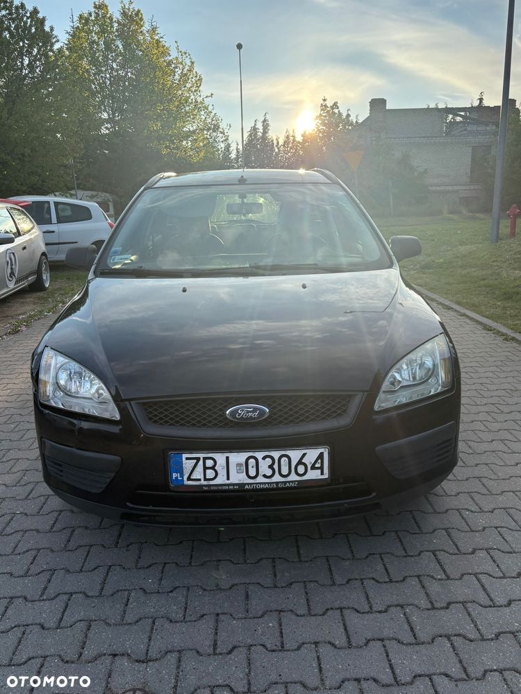 Ford Focus 1.6 TDCi DPF Style - 5