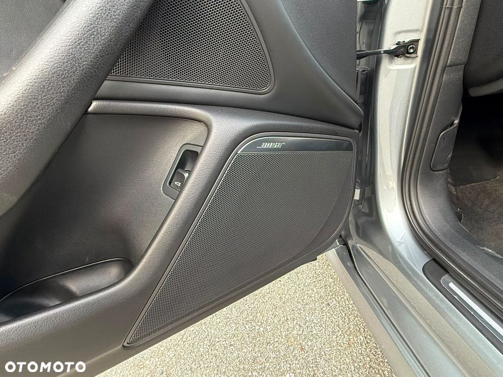 Audi A6 Avant 2.0 TDI Ultra S tronic - 31