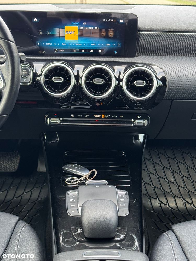 Mercedes-Benz Klasa A 180 Progressive 7G-DCT - 23