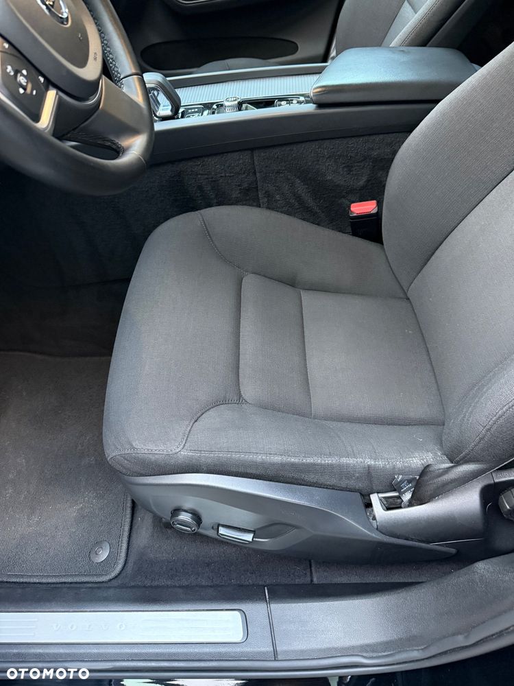 Volvo XC 60 B4 D Geartronic Momentum Pro - 17