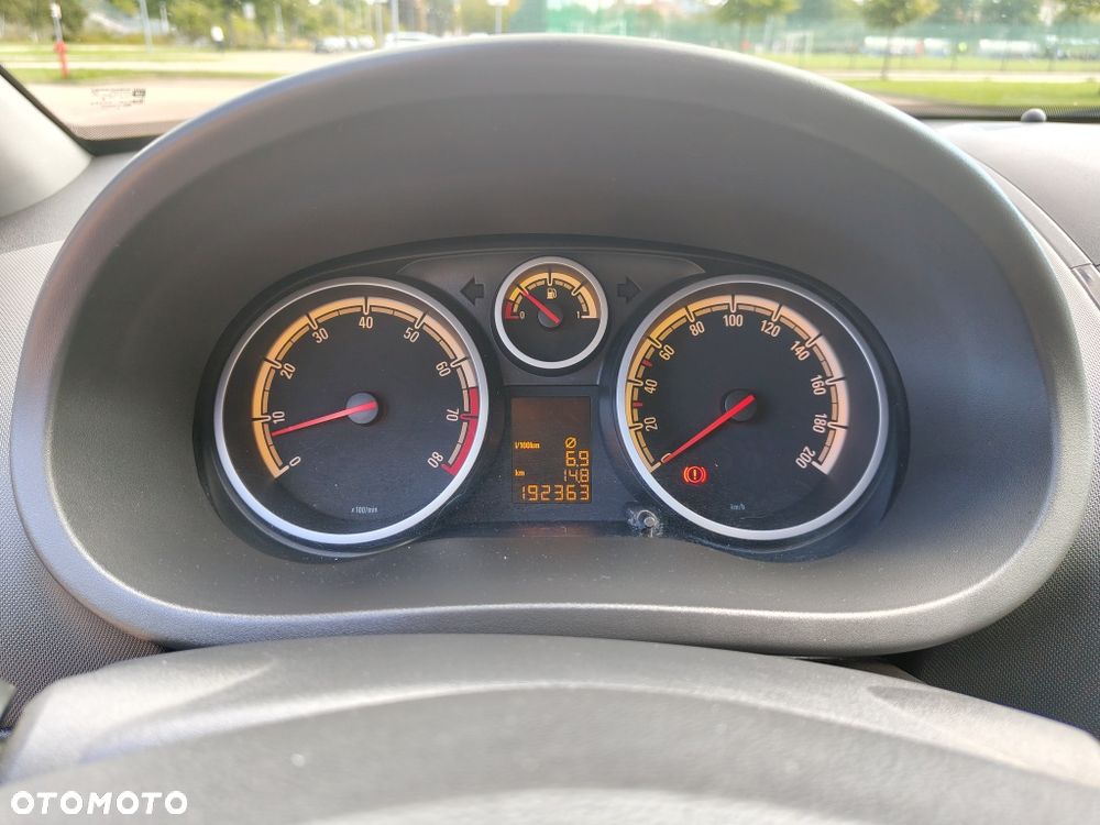 Opel Corsa - 8