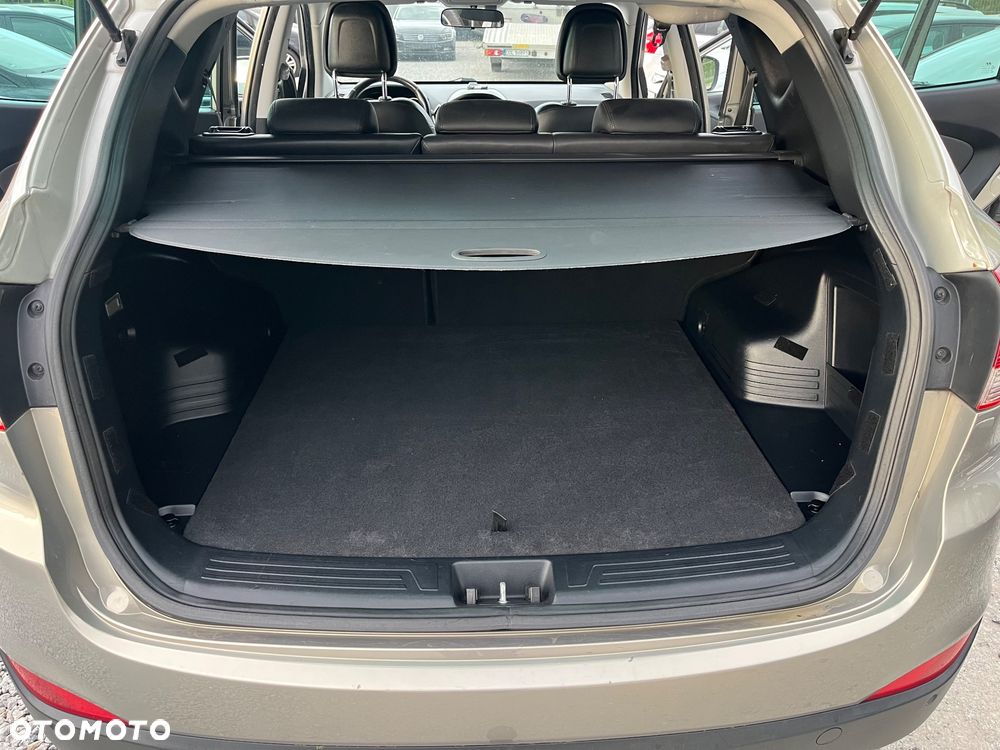Hyundai ix35 2.0 CRDi Premium 2WD - 18