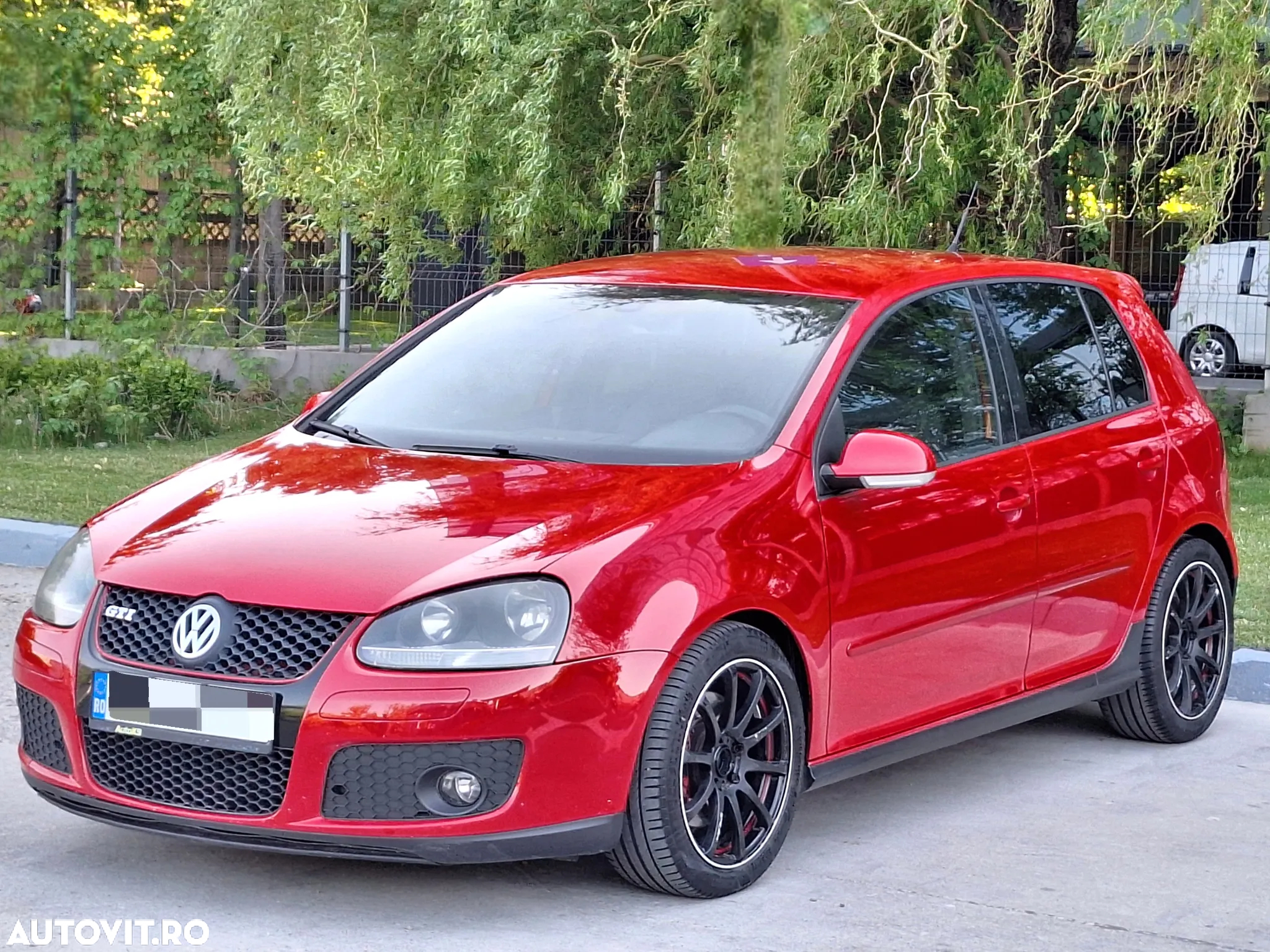 Volkswagen Golf 2.0 FSI GTI - 2
