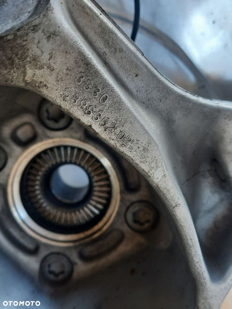 bmw g70 zwrotnica wahacze piasta prawy tyŁ 6898352 - 5
