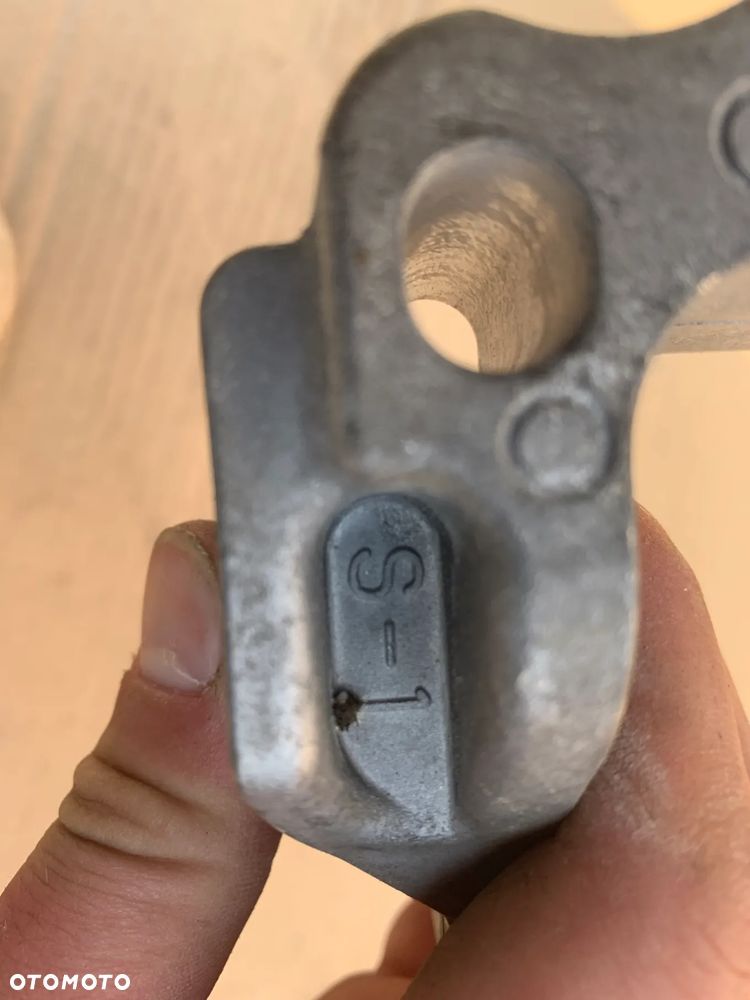 Łapa poduszka silnika Toyota RAV4 V 19- 2.5 Hybrid - 3