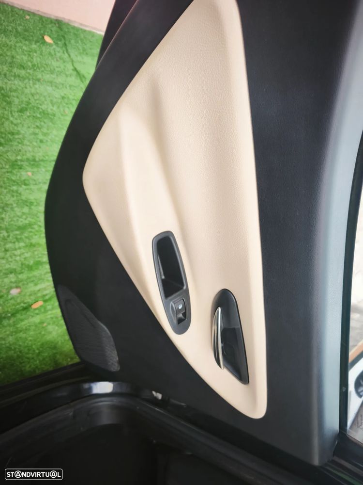 Lancia Ypsilon 1.2 S&S Platinum - 13