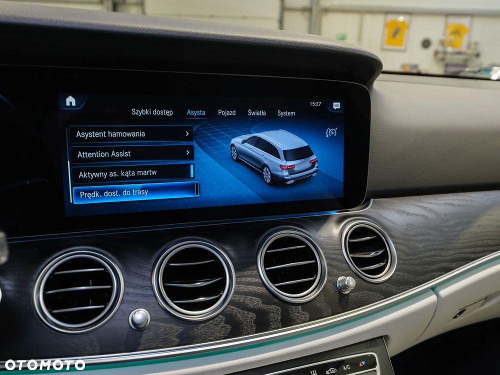 Mercedes-Benz Klasa E 300 de Avantgarde - 33