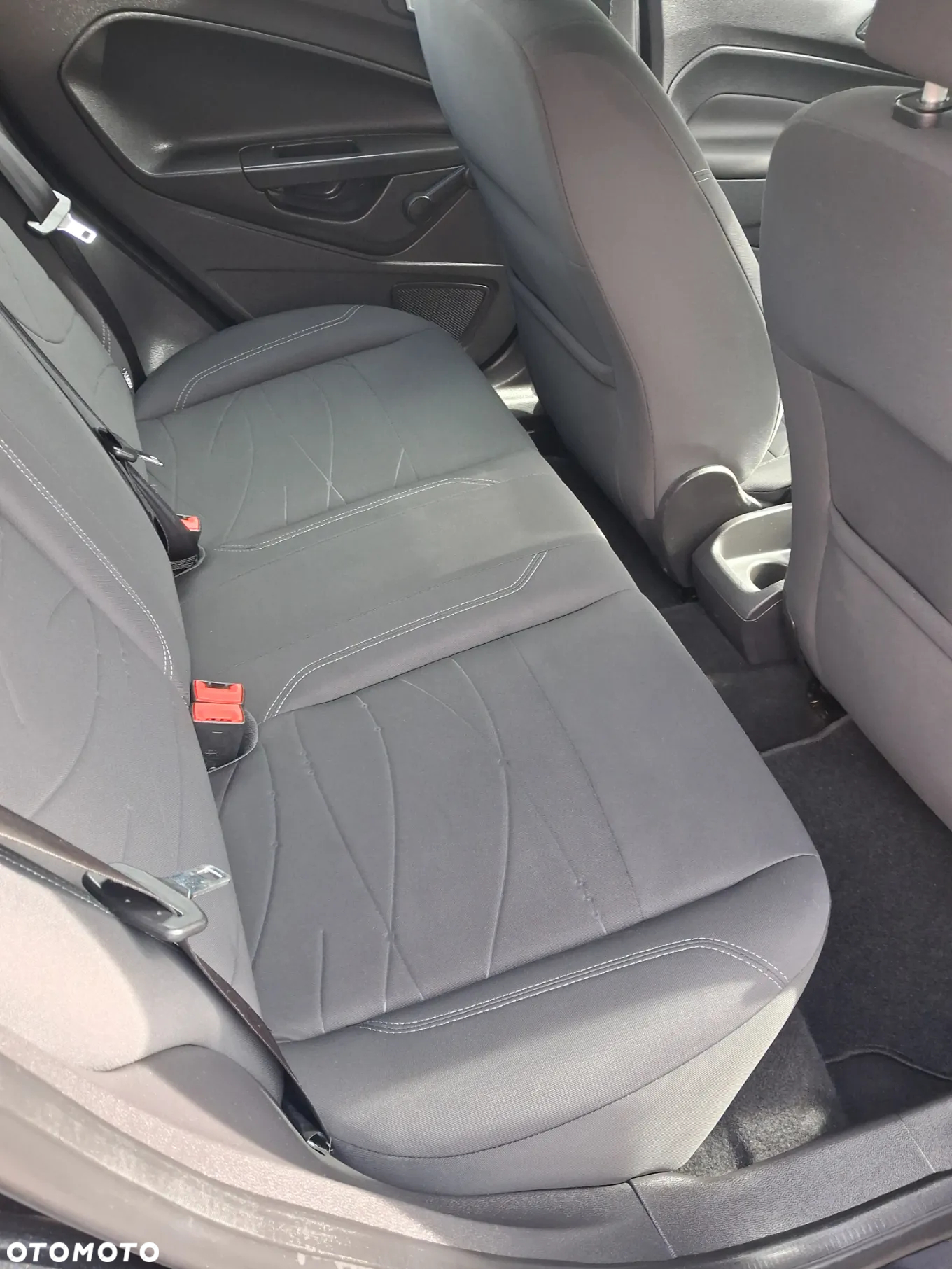 Ford Fiesta - 12