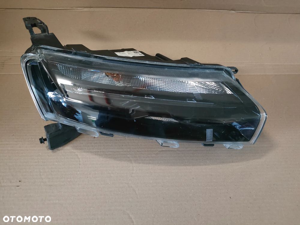 Dacia Spring Elektryk 22- LAMPA PRAWY PRZÓD LED 266008993R - 4