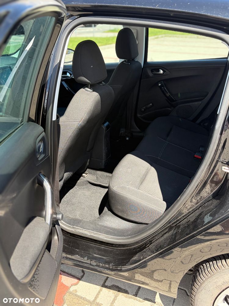 Peugeot 208 1.6 BlueHDi Active S&S - 12