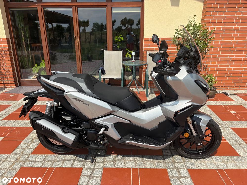 Honda ADV350 - 1