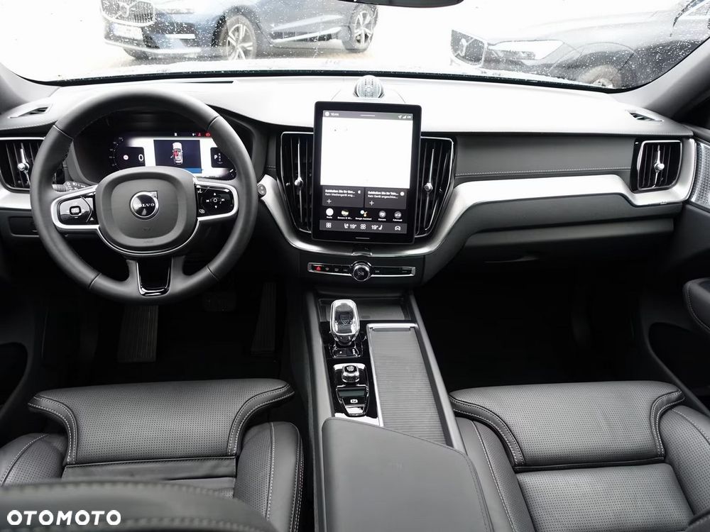 Volvo XC 60 B5 B AWD Ultra Black Edition - 11