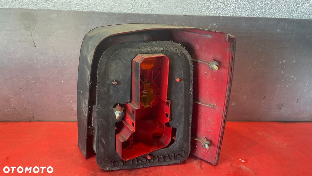 Lampa tylna lewa białe światło VW Passat B5 - 2