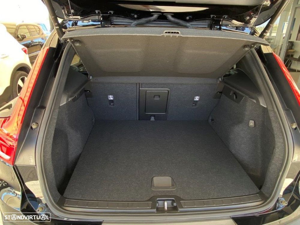 Volvo XC 40 1.5 T2 R-Design Geartronic - 13