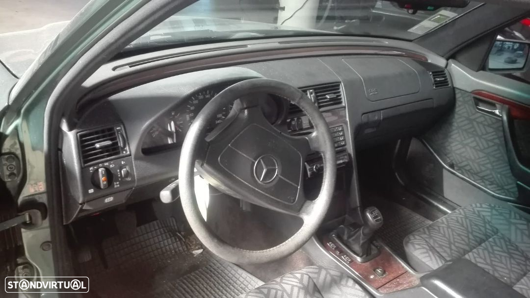 Tablier Mercedes W202 C180 de 1995 - 8