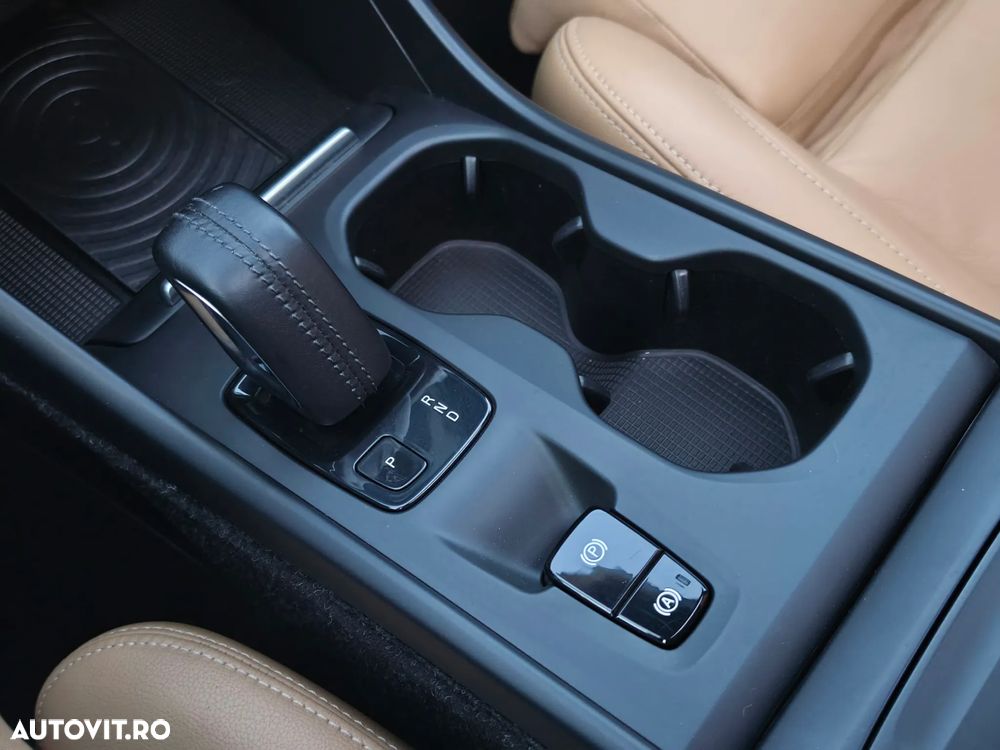 Volvo XC 40 D4 AWD Geartronic Inscription - 22