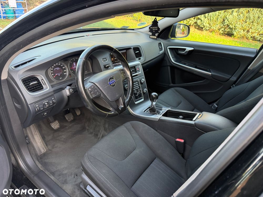 Volvo V60 D4 Business Edition - 24