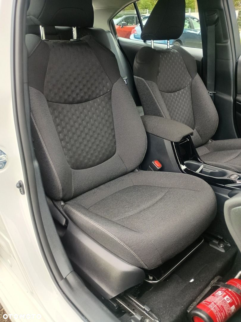 Toyota Corolla 1.8 Hybrid Comfort - 12