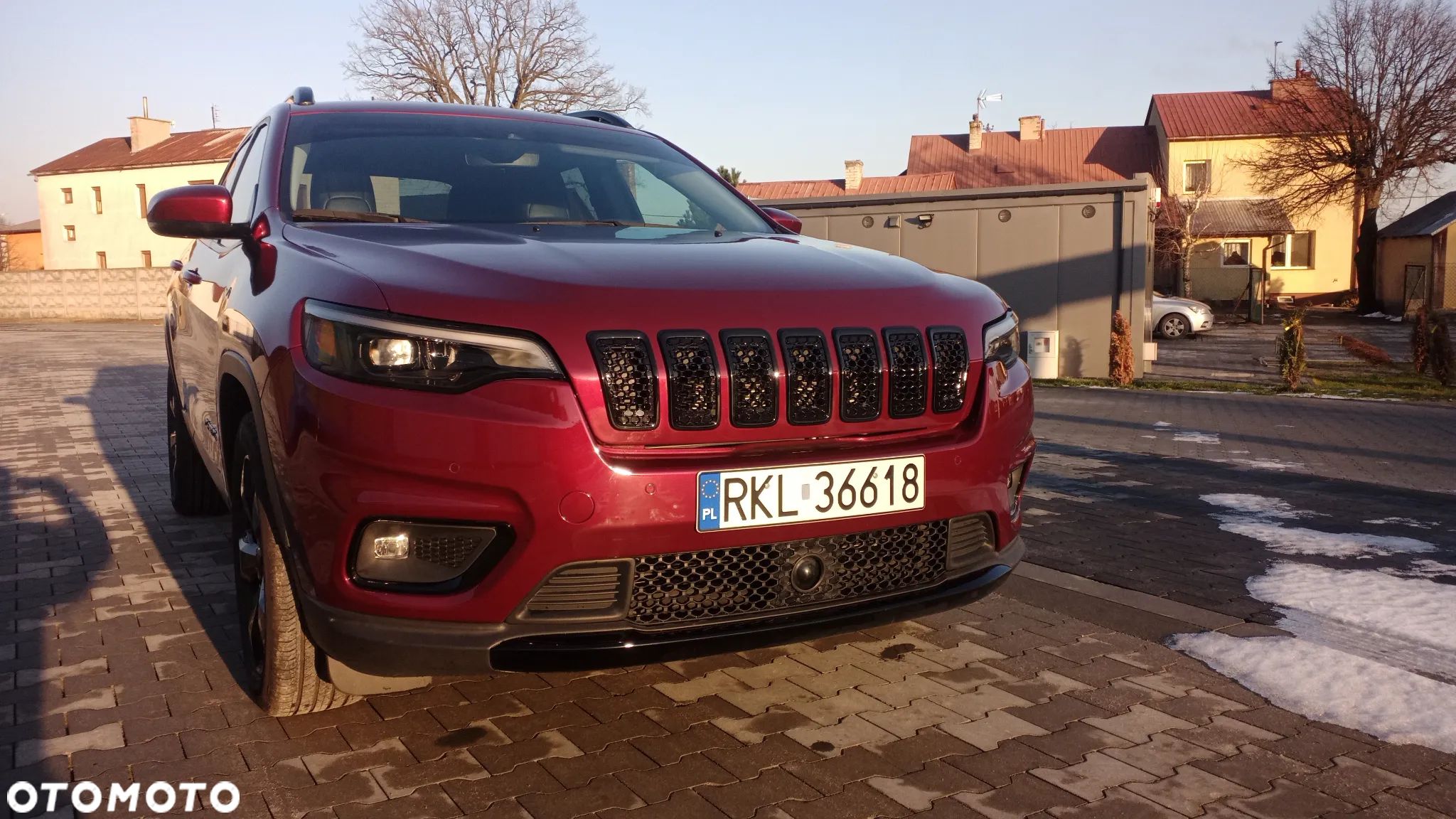 Jeep Cherokee - 1
