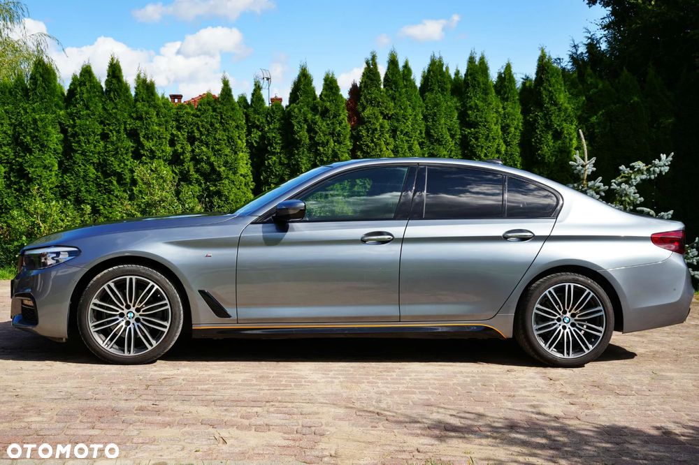 BMW Seria 5 520d xDrive - 9