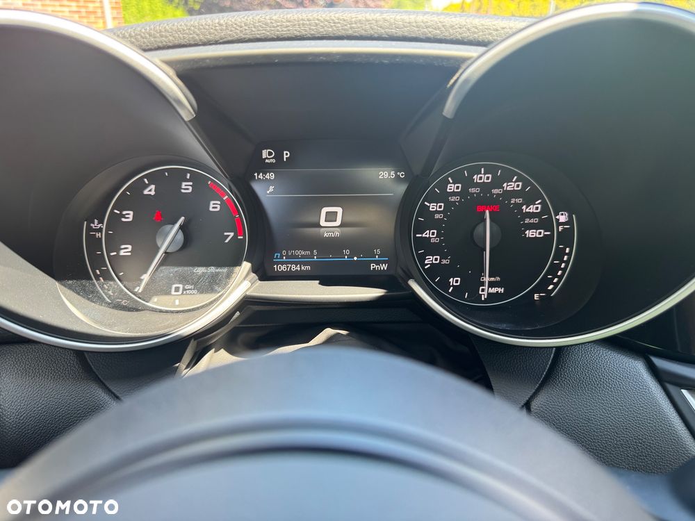 Alfa Romeo Giulia 2.0 Turbo Veloce Q4 - 11