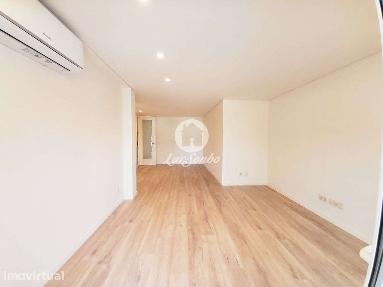 Apartamento T3 Remodelado no Centro de Famalicão - Grande imagem: 3/25