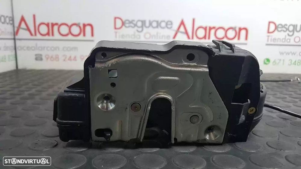 FECHADURA PORTA TRASEIRA DIREITA MERCEDES-BENZ CLASSE E 2006 -A2117300635 - 3