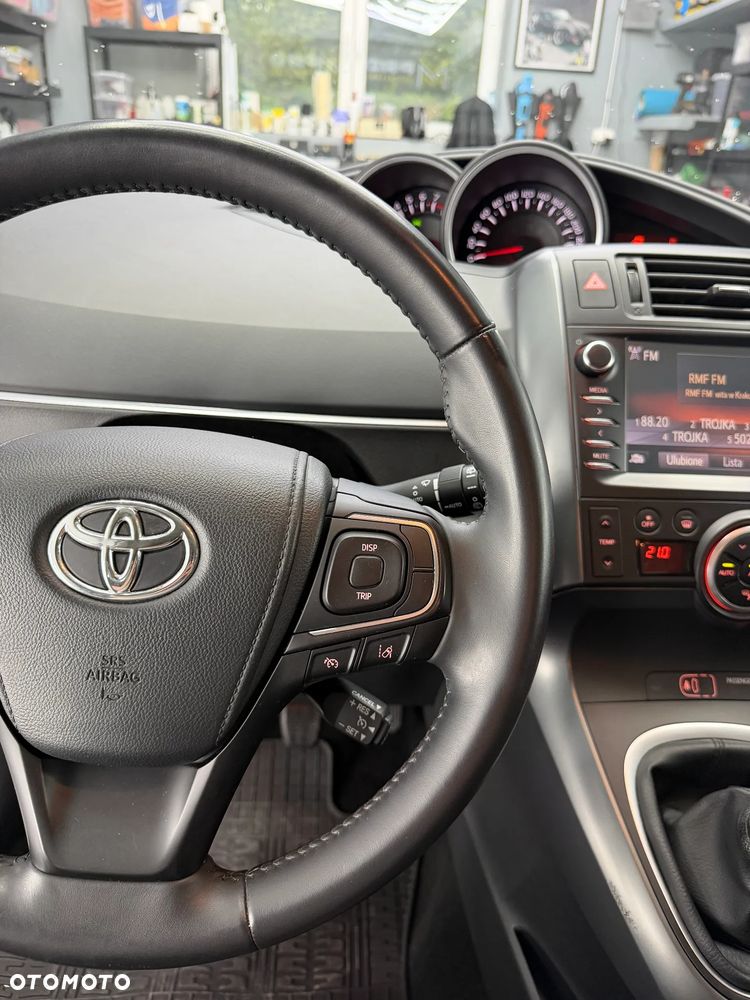 Toyota Verso 1.8 Premium 7os - 22