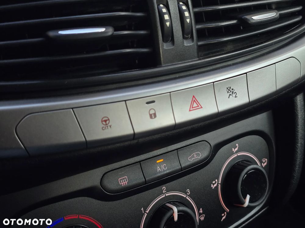 Fiat Tipo 1.4 16V More - 28